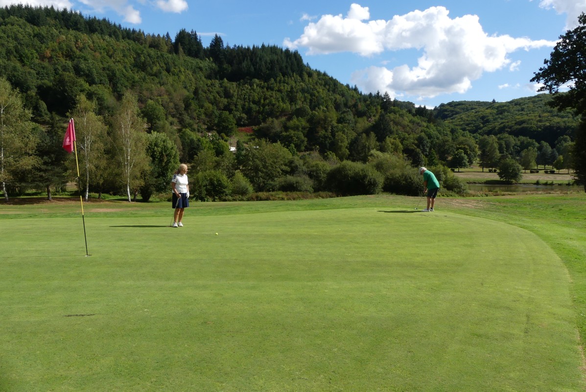 2022-09-15-Vezac-haute-auvergne (43).jpg