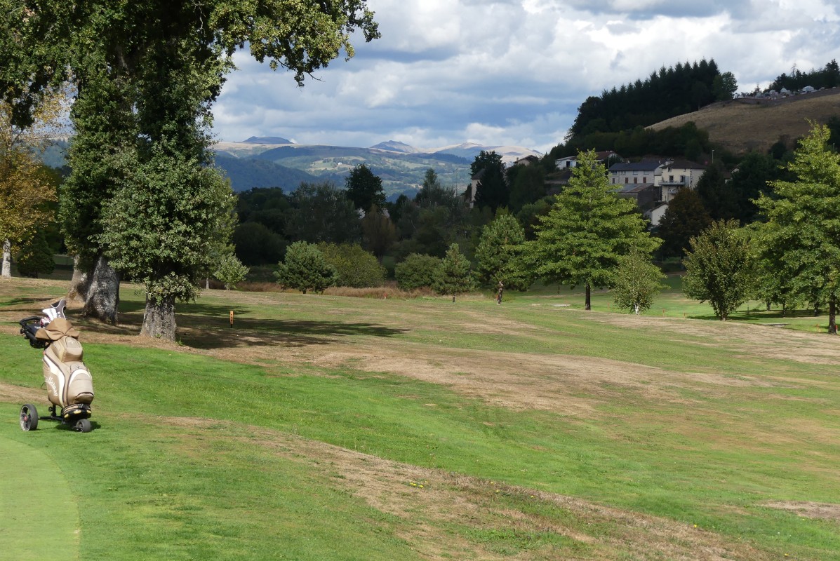 2022-09-15-Vezac-haute-auvergne (45).jpg