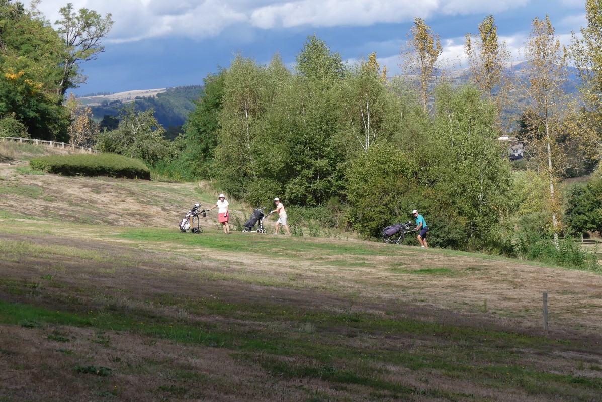 2022-09-15-Vezac-haute-auvergne (50).jpg