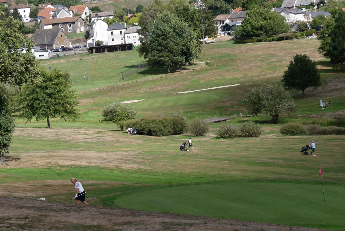 2022-09-15-Vezac-haute-auvergne (52).jpg